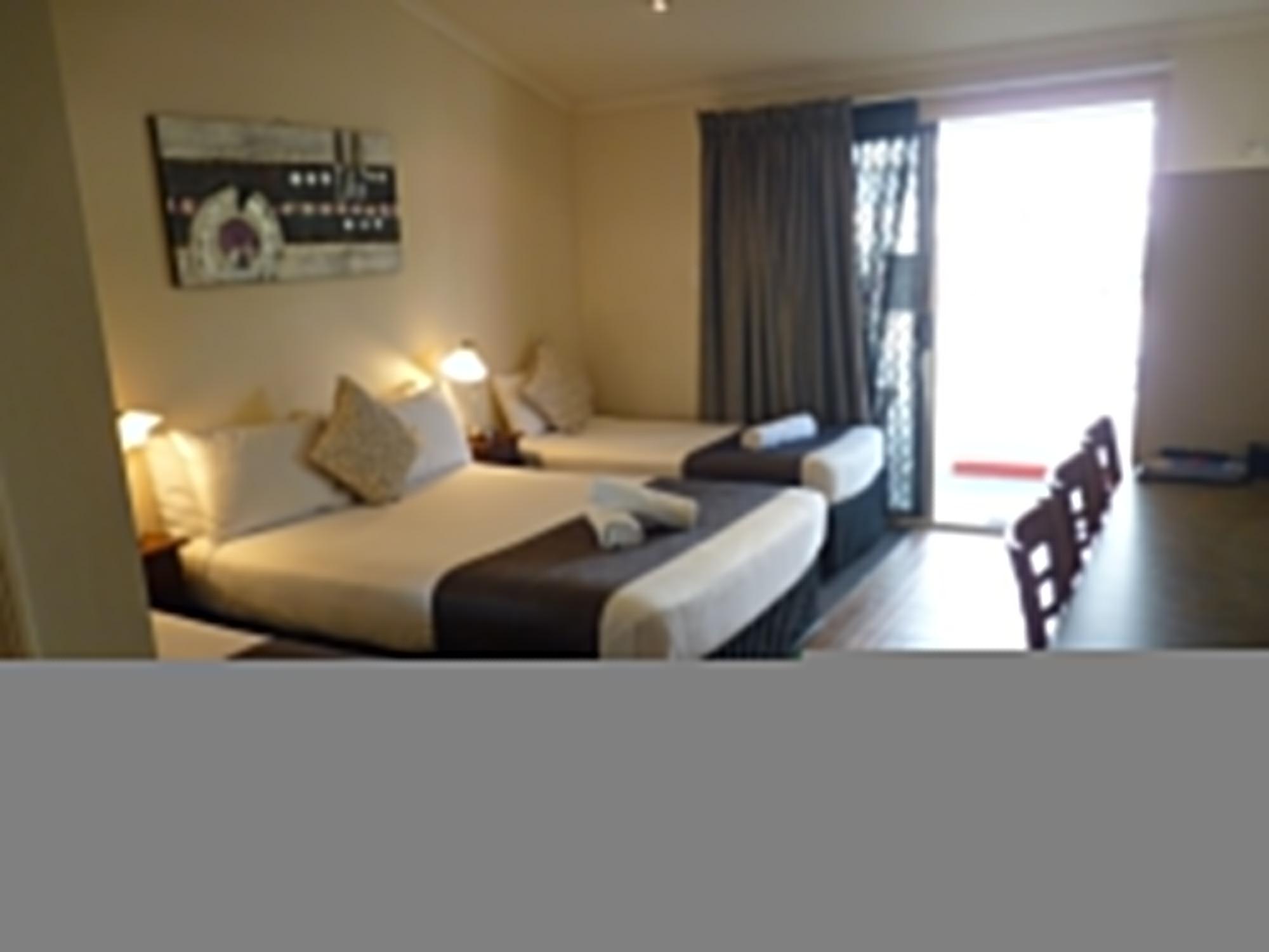 Motel Motor Inn, Sure Collection By Bw Caboolture