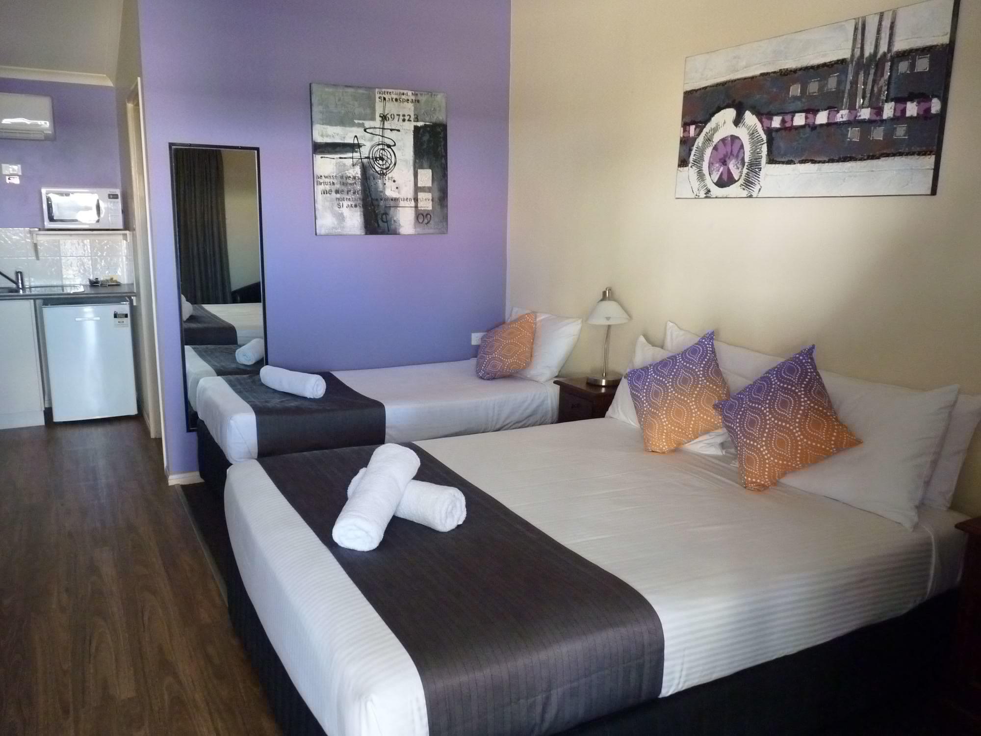 Motel Motor Inn, Sure Collection By Bw 4*