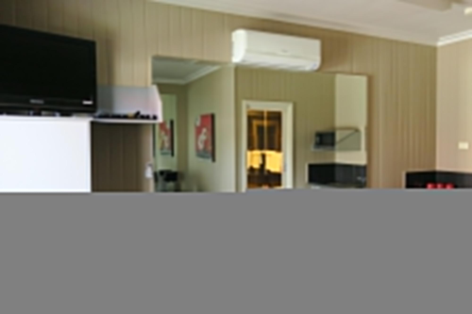 Motor Inn, Sure Collection By Bw 4*