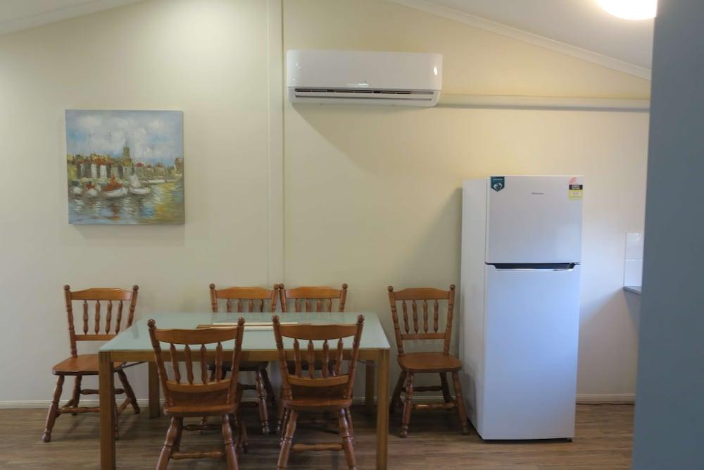 Motor Inn, Sure Collection By Bw Motel Caboolture