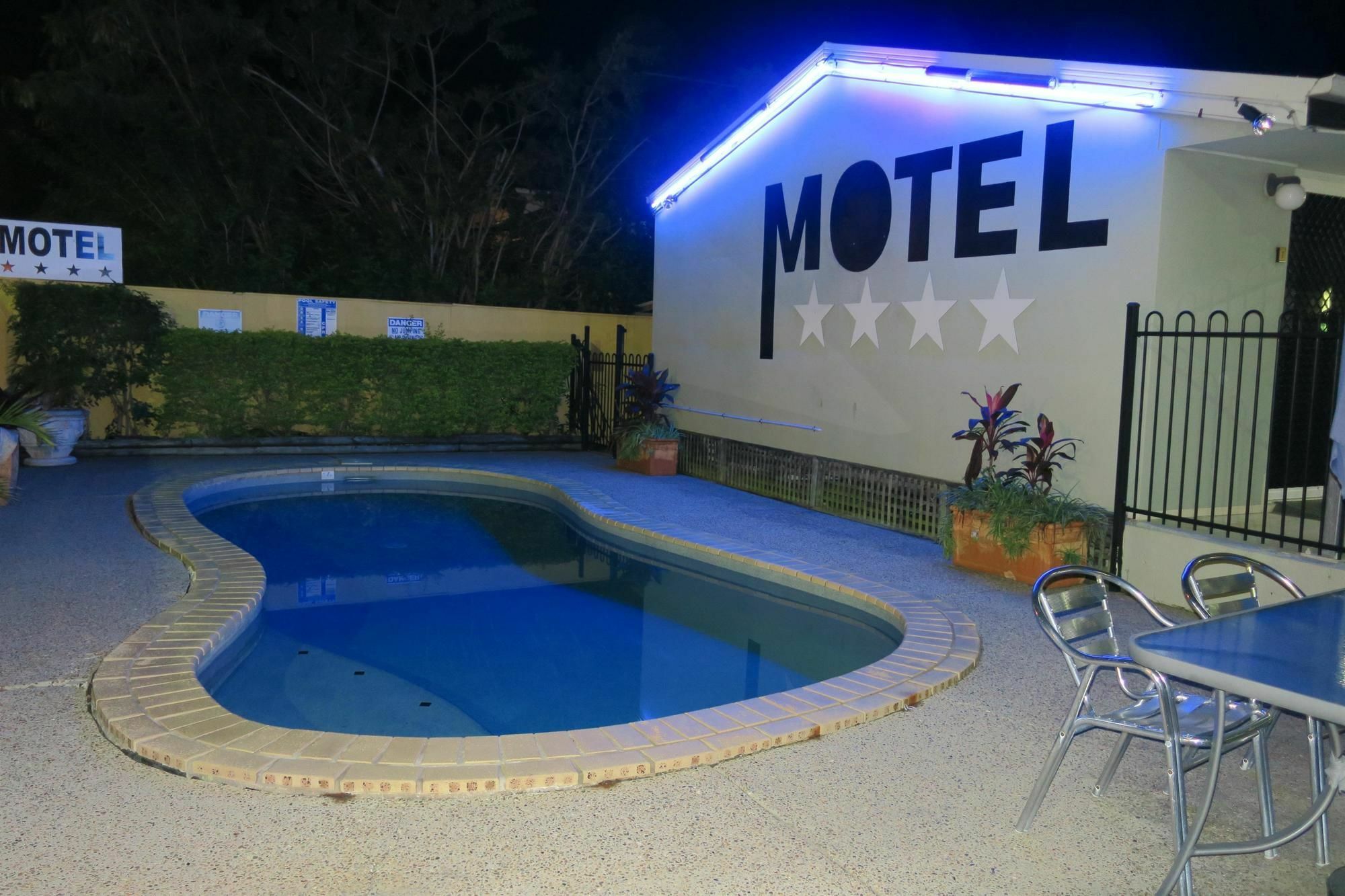 Motel Motor Inn, Sure Collection By Bw